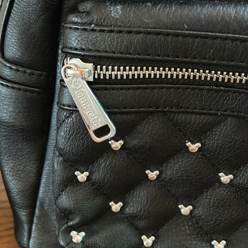 Disney Loungefly Minnie Mouse Bow Mini-Backpack - Picture 4 of 7